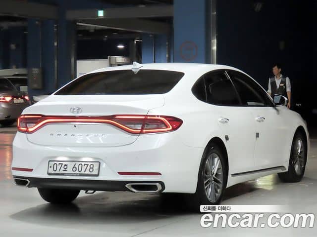 Hyundai Grandeur VI