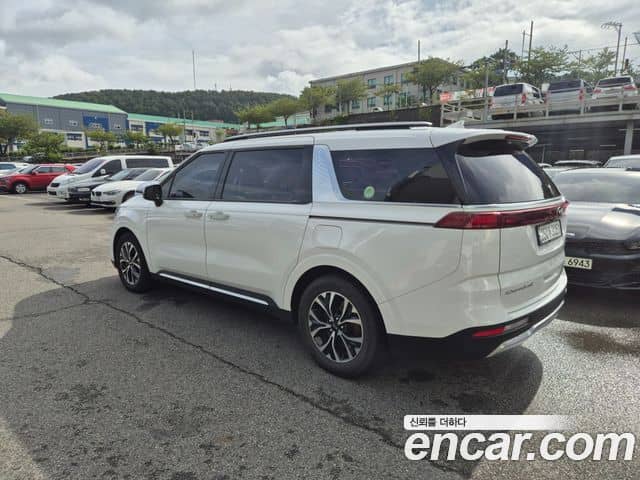 Kia Carnival IV