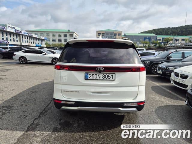 Kia Carnival IV