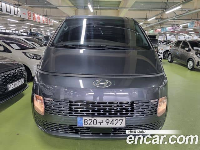 Hyundai Staria