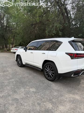 Lexus LX IV 600 3.5 AT 4WD