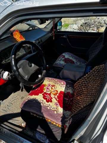 Mercedes-Benz W124 250 2.5d MT
