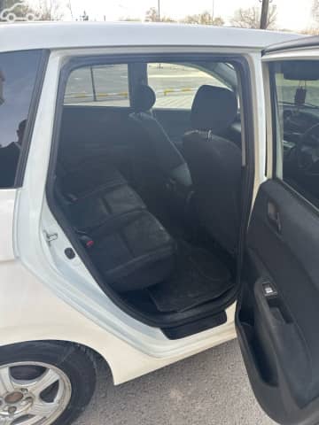 Honda Edix 1.7 AT