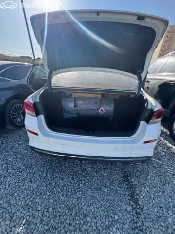 Kia K5 II 2.0 AT