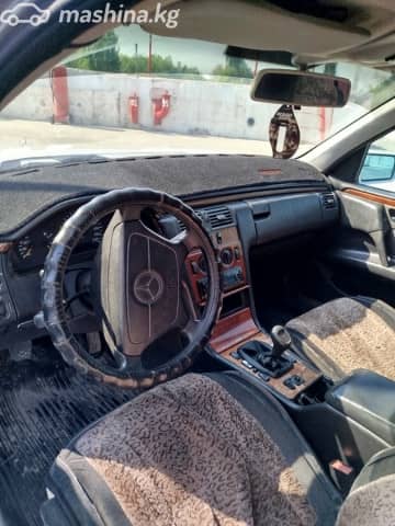 Mercedes-Benz E-Класс II (W210, S210) 240 2.4 MT