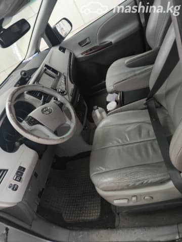 Toyota Sienna III 3.5 AT 4WD