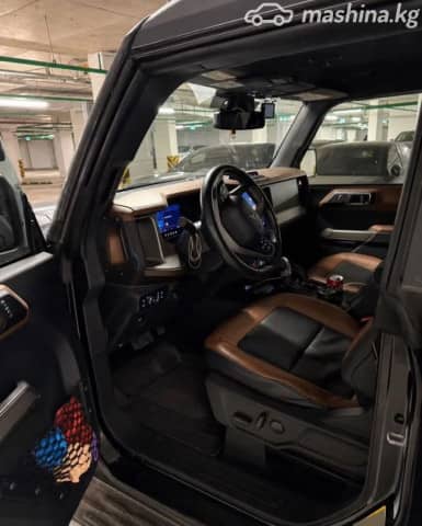 Ford Bronco VI 2.7 AT 4WD