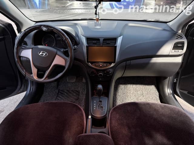 Hyundai Accent IV 1.4 AT