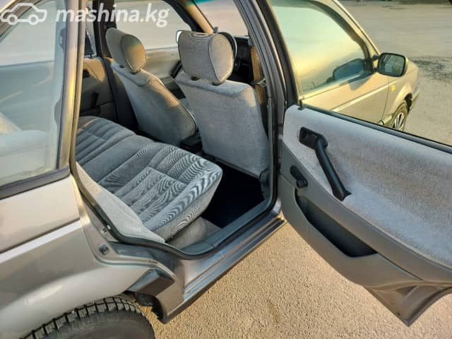 Volkswagen Passat B3 1.8 MT