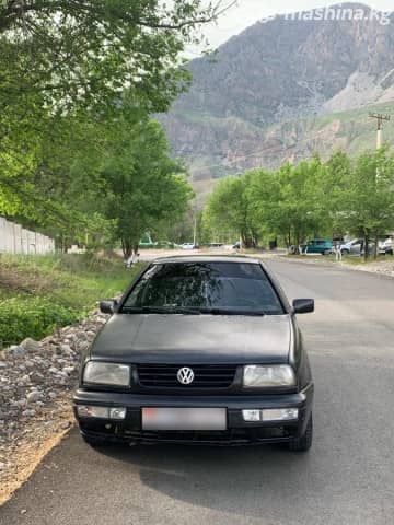 Volkswagen Vento 1.8 MT