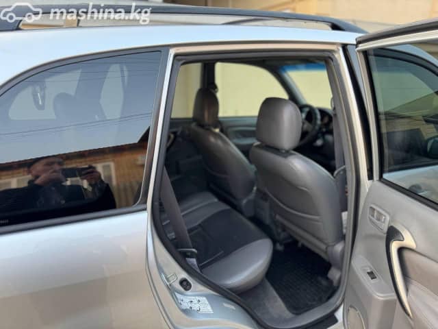 Toyota RAV4 II (XA20) 2.0 AT 4WD
