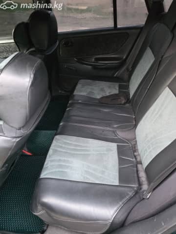 Mazda 626 V (GF) 1.8 MT