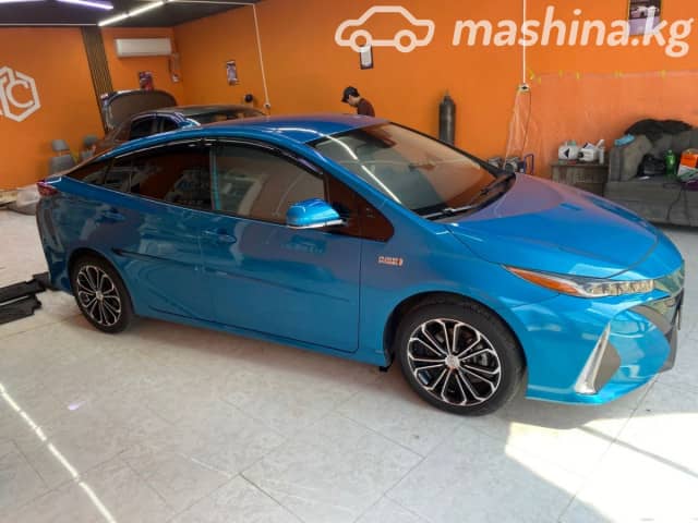 Toyota Prius IV Рестайлинг (XW50) 1.8hyb AT