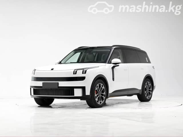 Lynk & Co 900 2.0hyb AT 4WD