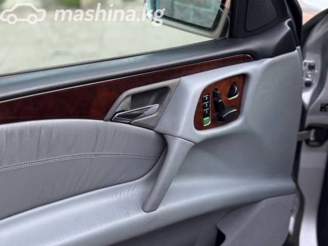Mercedes-Benz E-Класс II (W210, S210) 320 3.2 AT