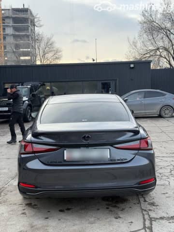 Lexus ES VII Рестайлинг 300h 2.5hyb CVT