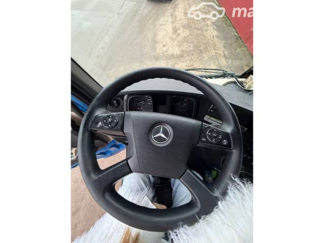 Mercedes-Benz 8x4