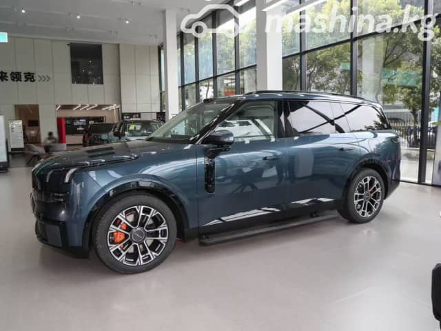 Lynk & Co 900 2.0hyb AT 4WD