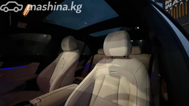 Mercedes-Benz E-Класс AMG V (W213) 63 AMG 4.0 AT 4WD