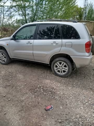 Toyota RAV4 II (XA20) 1.8 MT