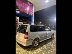 Mitsubishi Space Wagon III 2.4 MT