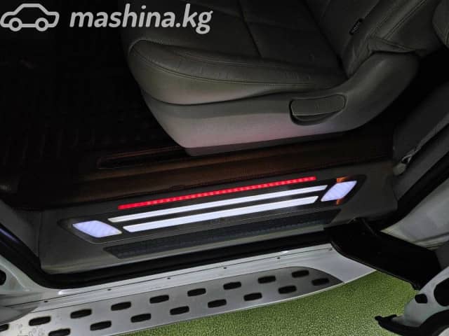 Kia Carnival III 2.2d AT