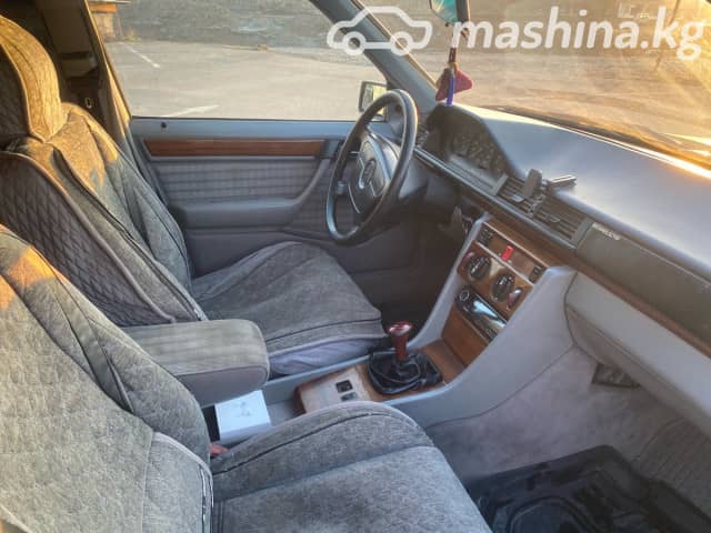 Mercedes-Benz W124 200 2.0 MT