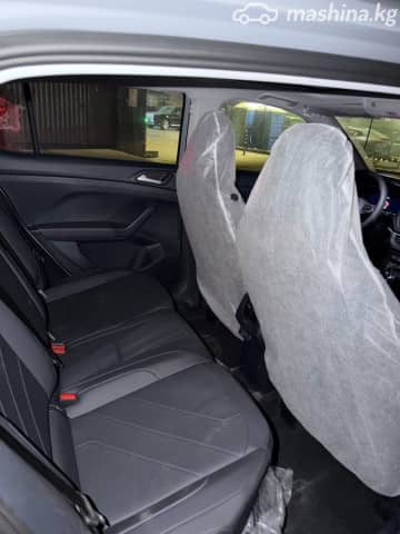 Volkswagen Tharu XR 300 TSI 1.5 AMT