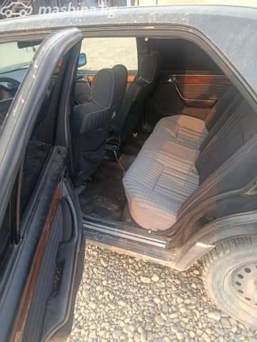 Mercedes-Benz E-Класс I (W124) 220 2.2 MT