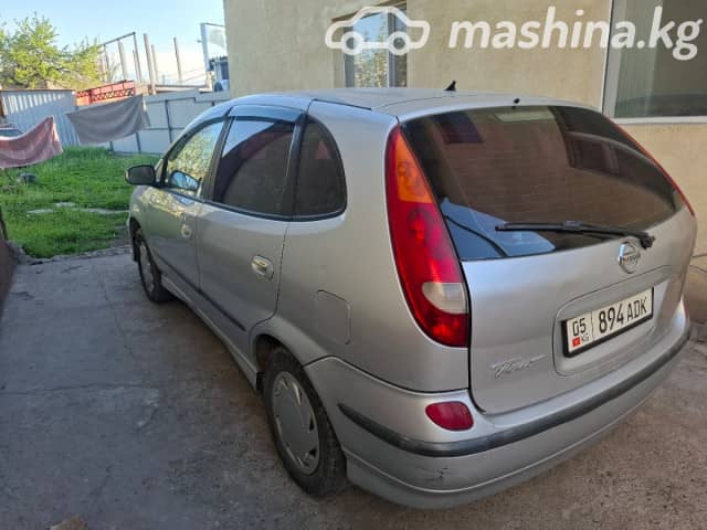 Nissan Almera Tino 1.8 MT