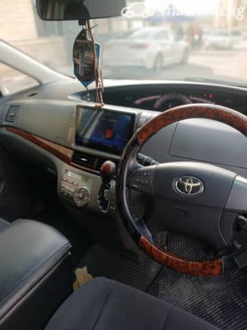 Toyota Estima III Рестайлинг 2.4 CVT