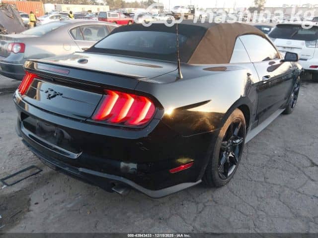 Ford Mustang VI Рестайлинг 2.3 AT