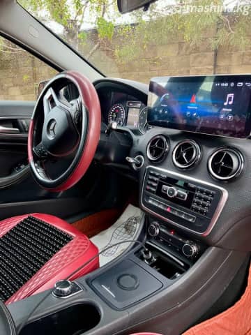 Mercedes-Benz A-Класс III (W176) 180 1.6 AT