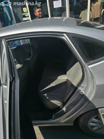 Hyundai Elantra VI (AD) 1.6 MT
