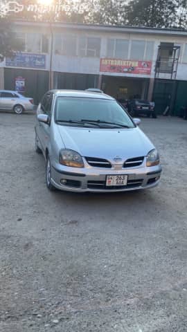 Nissan Almera Tino 1.8 MT