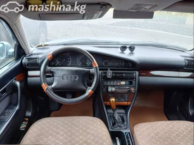 Audi A6 I (C4) 1.8 MT