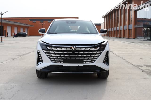 Changan UNI-Z iDD 1.5hyb CVT