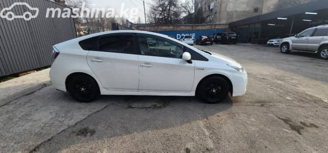 Toyota Prius III Рестайлинг (XW30) 1.8hyb AT