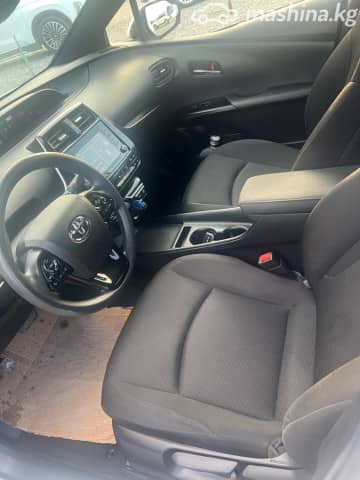 Toyota Prius IV Рестайлинг (XW50) 1.8hyb AT