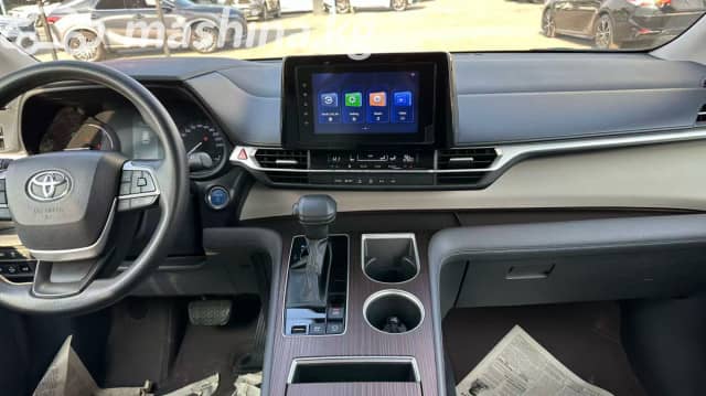 Toyota Sienna IV 2.5hyb AT