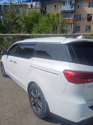 Kia Carnival III 2.2d AT