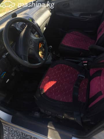 Mazda 626 V (GF) 2.0 MT