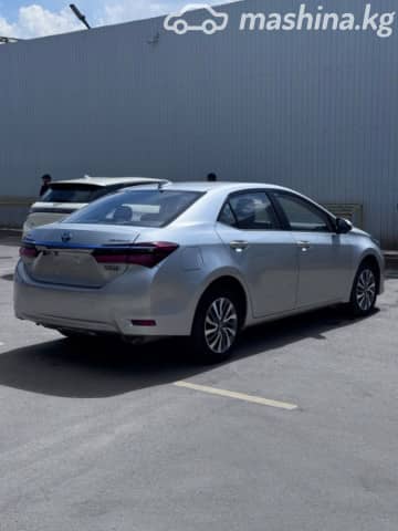 Toyota Corolla XI (E160, E170, E180) Рестайлинг 1 1.8hyb CVT