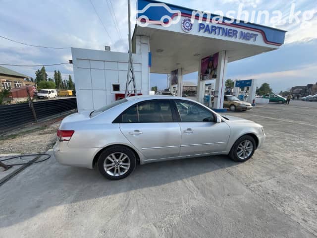 Hyundai Sonata V (NF) 2.0 AT Газ
