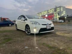 Toyota Prius III Рестайлинг (XW30) Plug-in Hybrid 1.8hyb AT