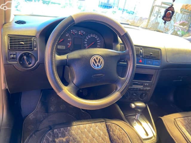 Volkswagen Golf V 1.6 AT