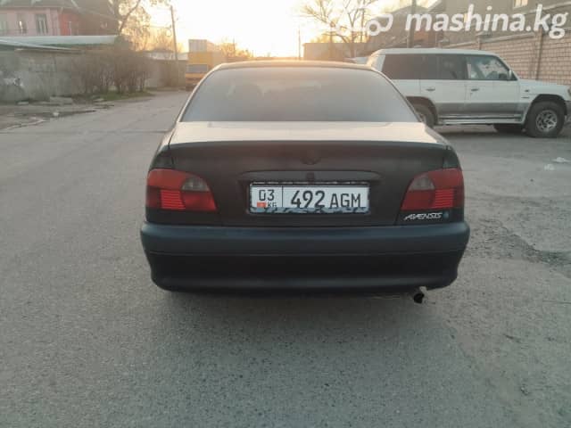 Toyota Avensis I 1.6 MT