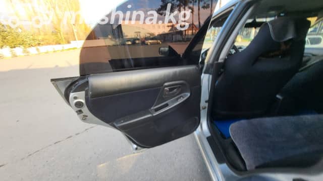 Subaru Impreza II 2.0 MT 4WD