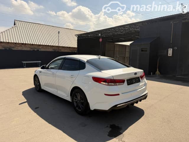Kia K5 II 2.0 AT