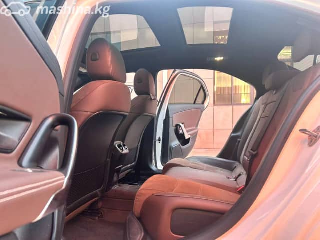 Mercedes-Benz A-Класс IV (W177) Рестайлинг 200 1.3 AMT